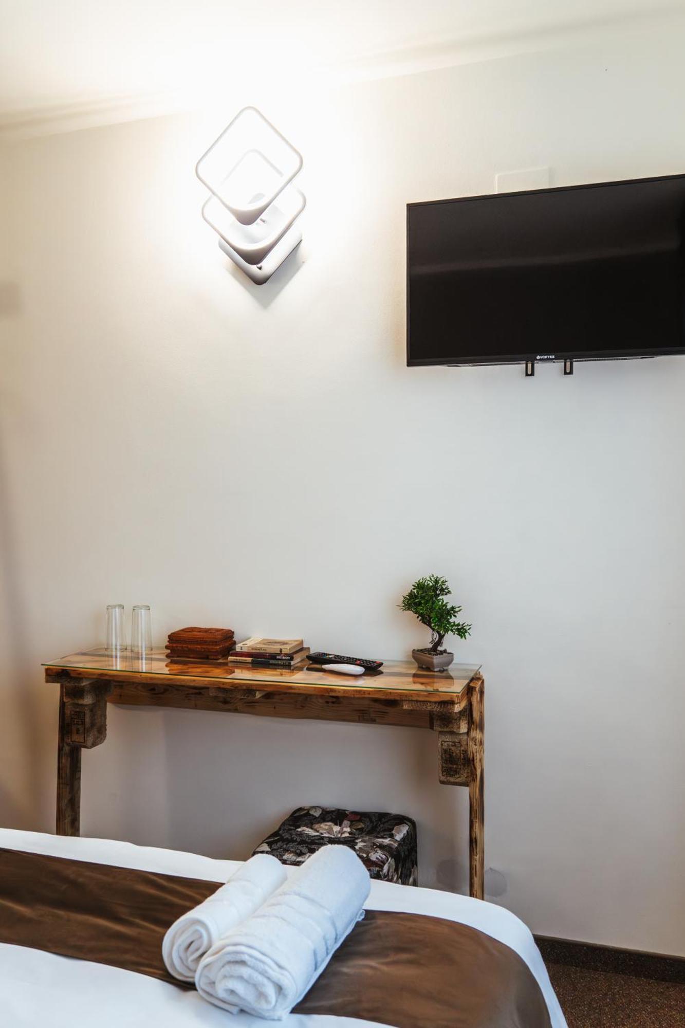 Casa Rosu Hotell Cluj-Napoca Eksteriør bilde