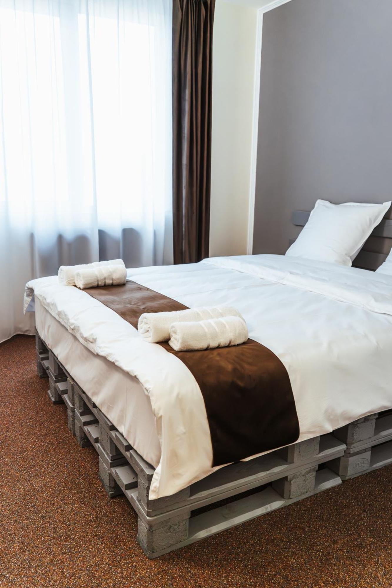 Casa Rosu Hotell Cluj-Napoca Eksteriør bilde