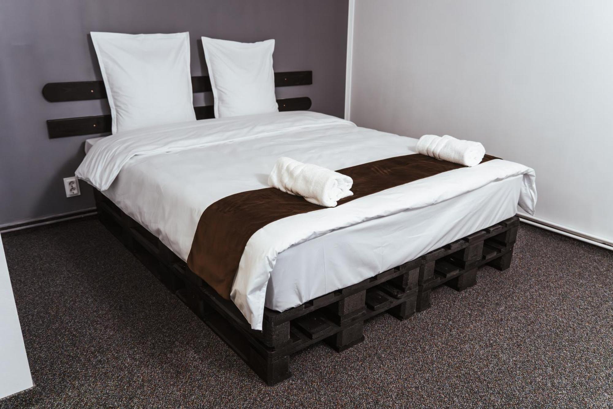 Casa Rosu Hotell Cluj-Napoca Eksteriør bilde