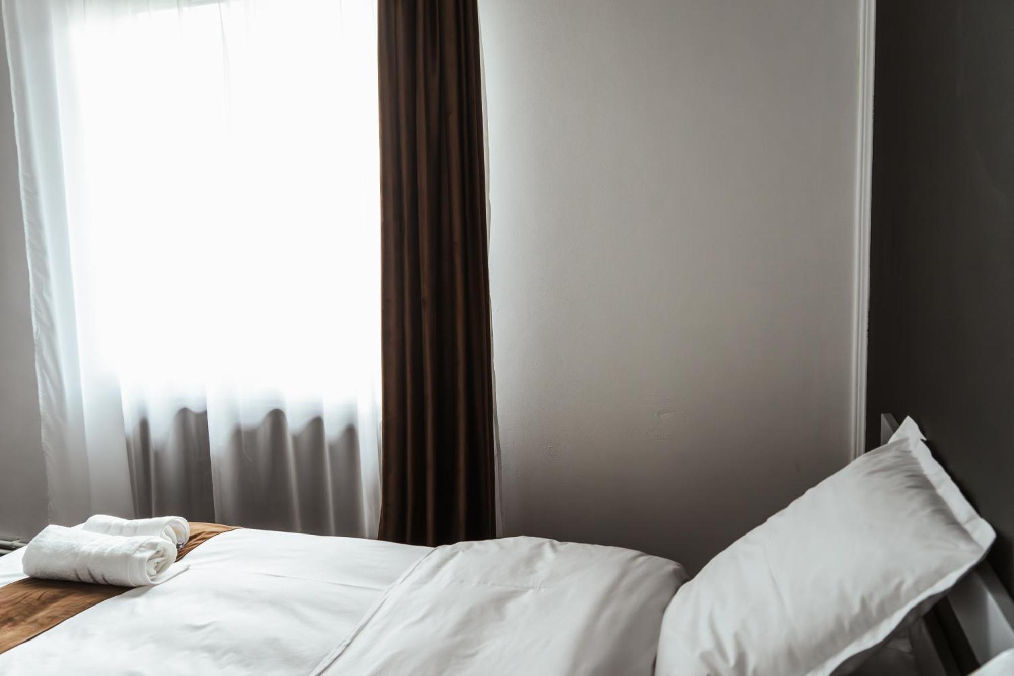 Casa Rosu Hotell Cluj-Napoca Eksteriør bilde