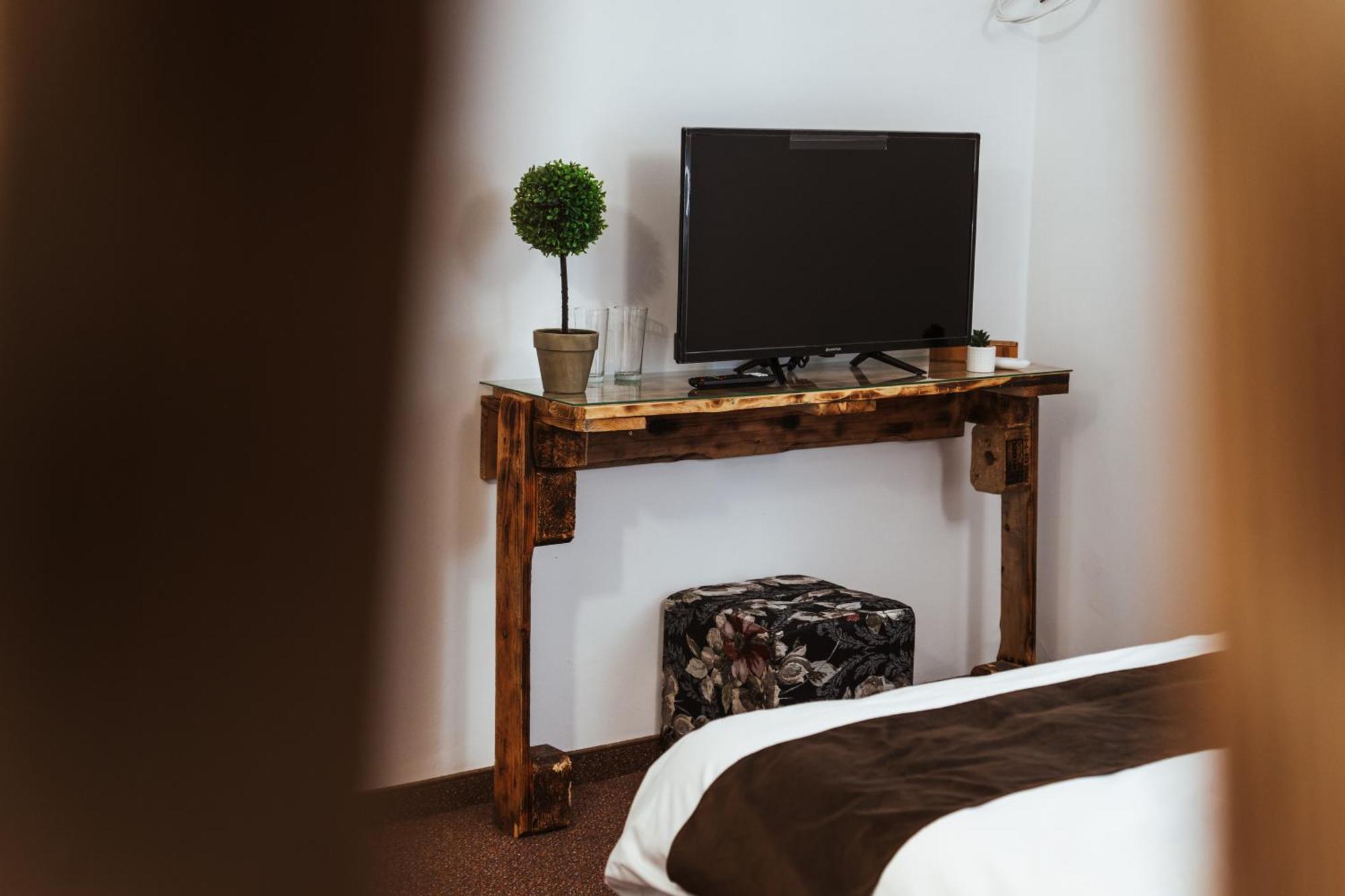 Casa Rosu Hotell Cluj-Napoca Eksteriør bilde
