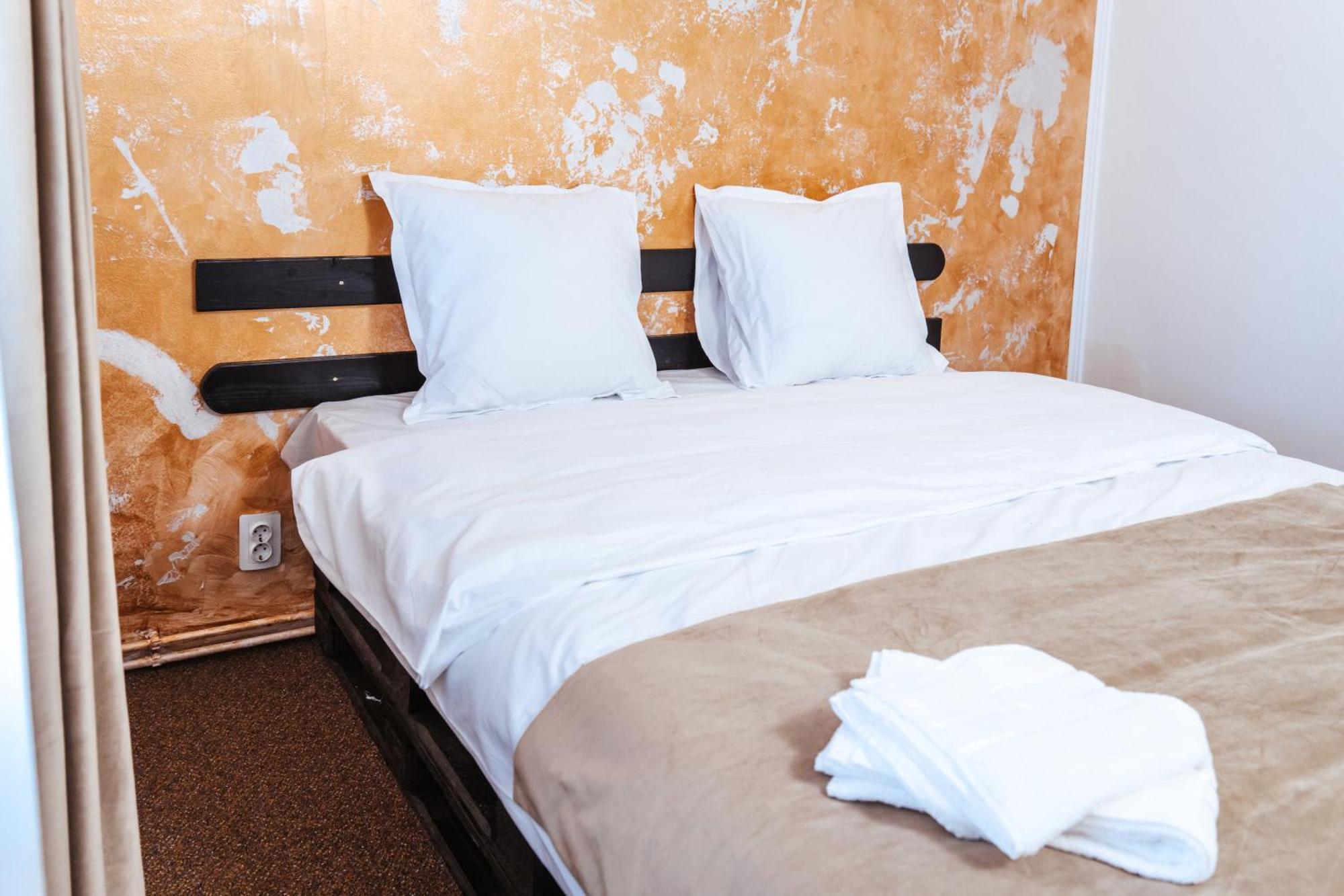 Casa Rosu Hotell Cluj-Napoca Eksteriør bilde